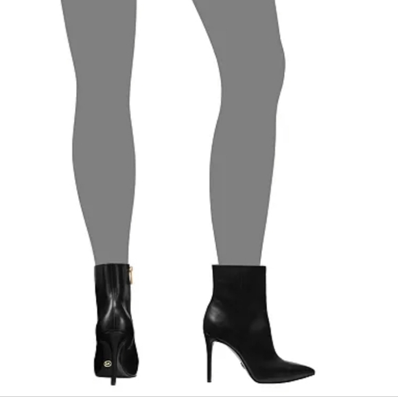 Michael Kors Leona Black Leather Bootie US size 8M used in great condition - Picture 3 of 17